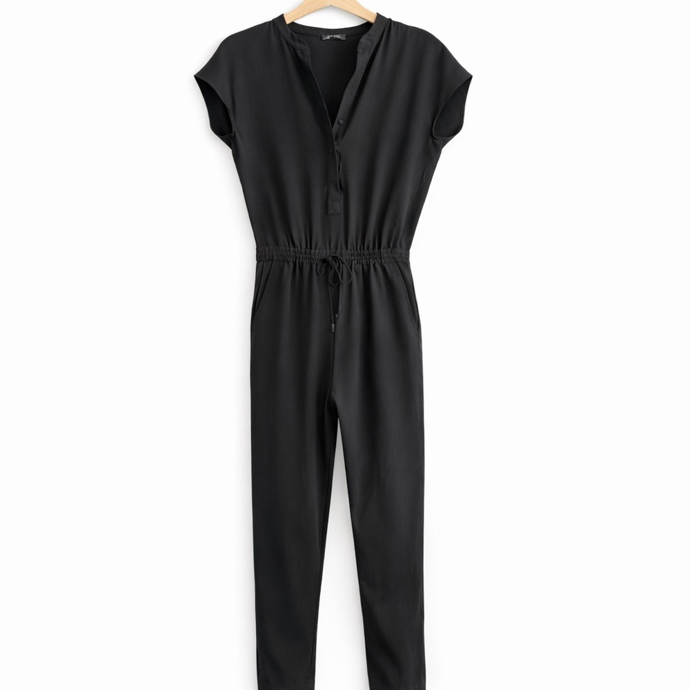 Aritzia Babaton Black Triacetate Crepe Tapered Leg Jumpsuit Size XXS